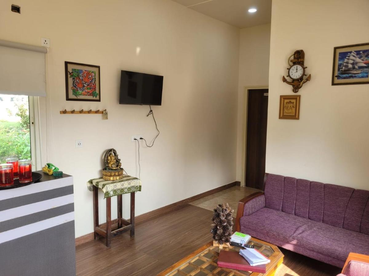 Corbett Veda Inn Rāmnagar Exterior foto